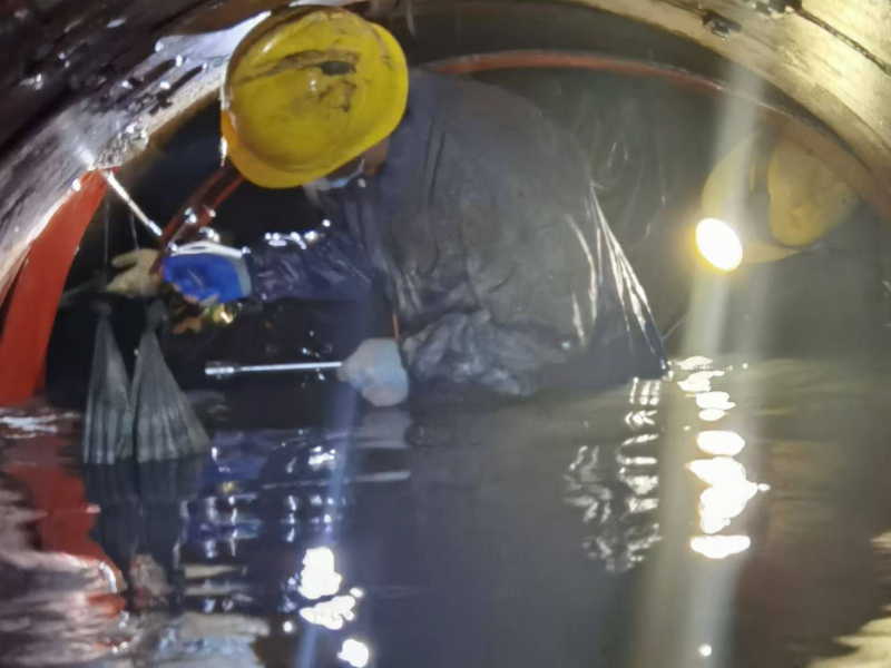 沈阳下水道疏通马桶疏通价格便宜 随叫随到 水管安装